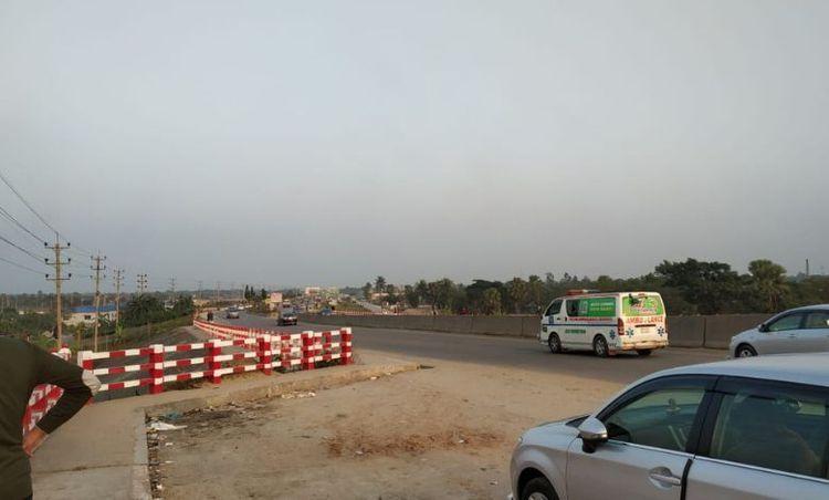 purbachal 300 feet road এর ছবি