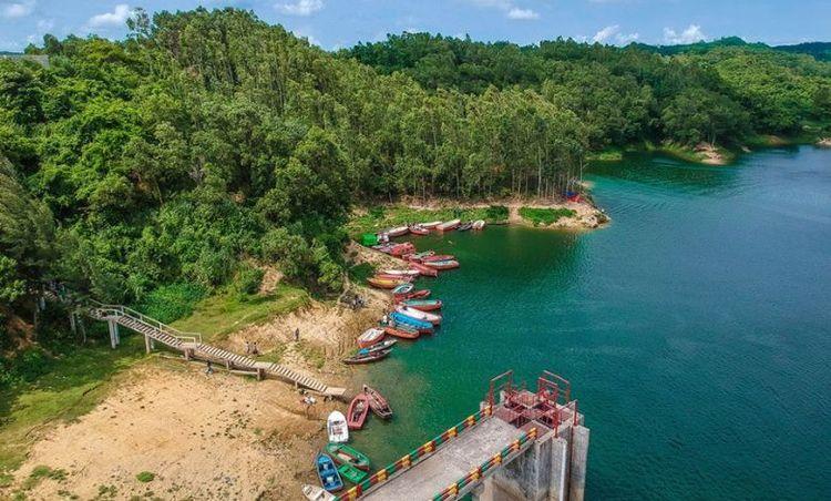 mohamaya lake এর ছবি