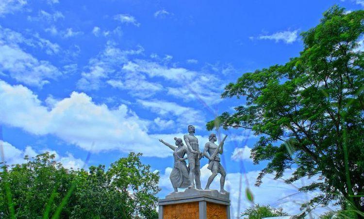 adamya bangla monument. এর ছবি