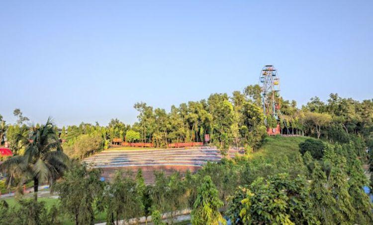 adventure world fun & family tourism park এর ছবি