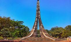 central shaheed minar, at chittagong university