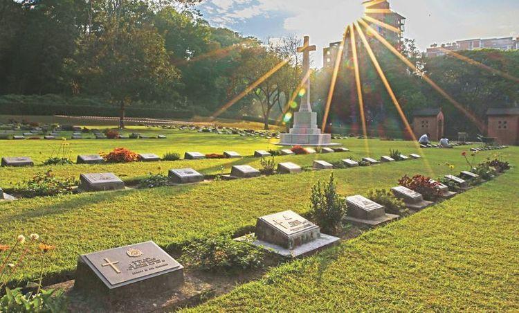chattogram war cemetry Image