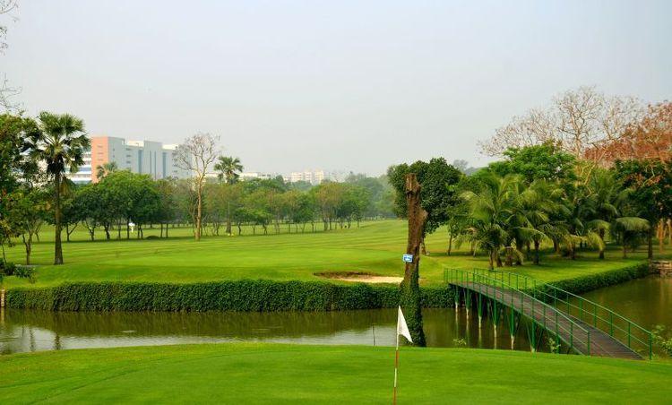 golf courses Image