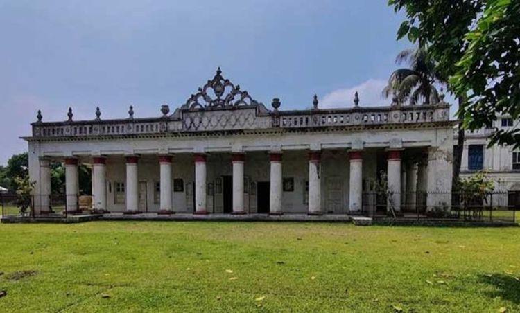 gangatia jomidar bari এর ছবি